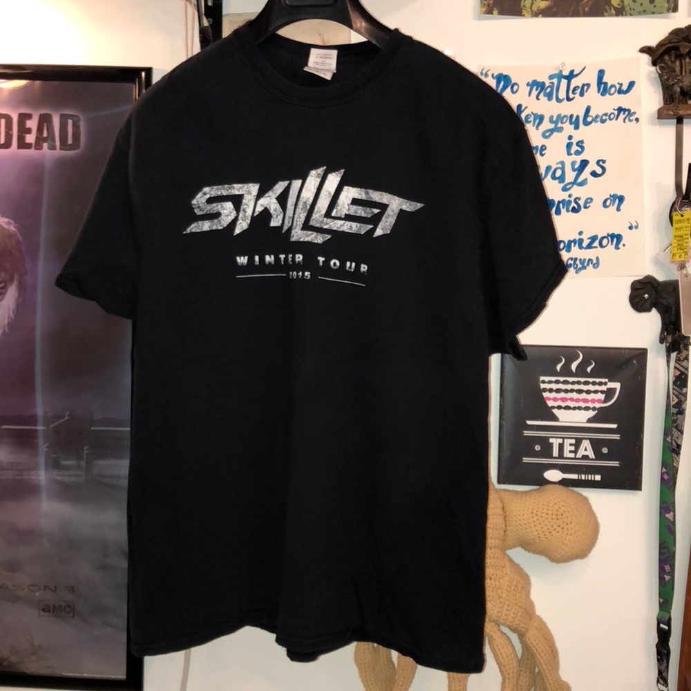 Skillet shirt XL